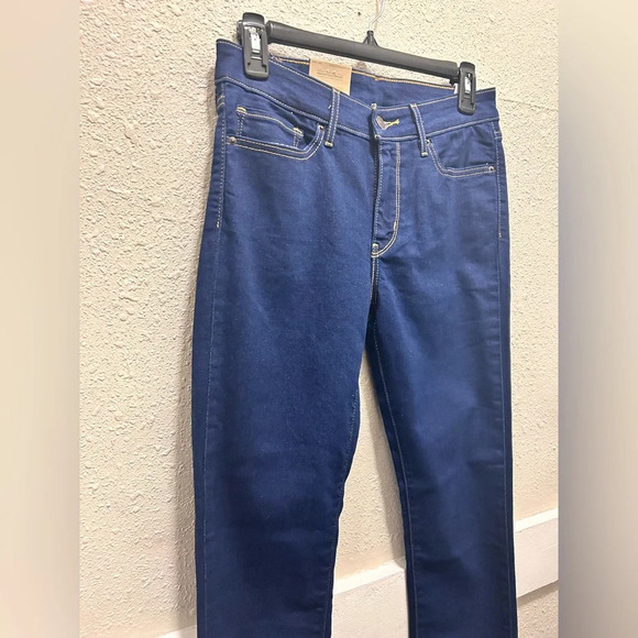 Levi's 711 Skinny Jeans NWT 27x30 - Picture 3 of 5